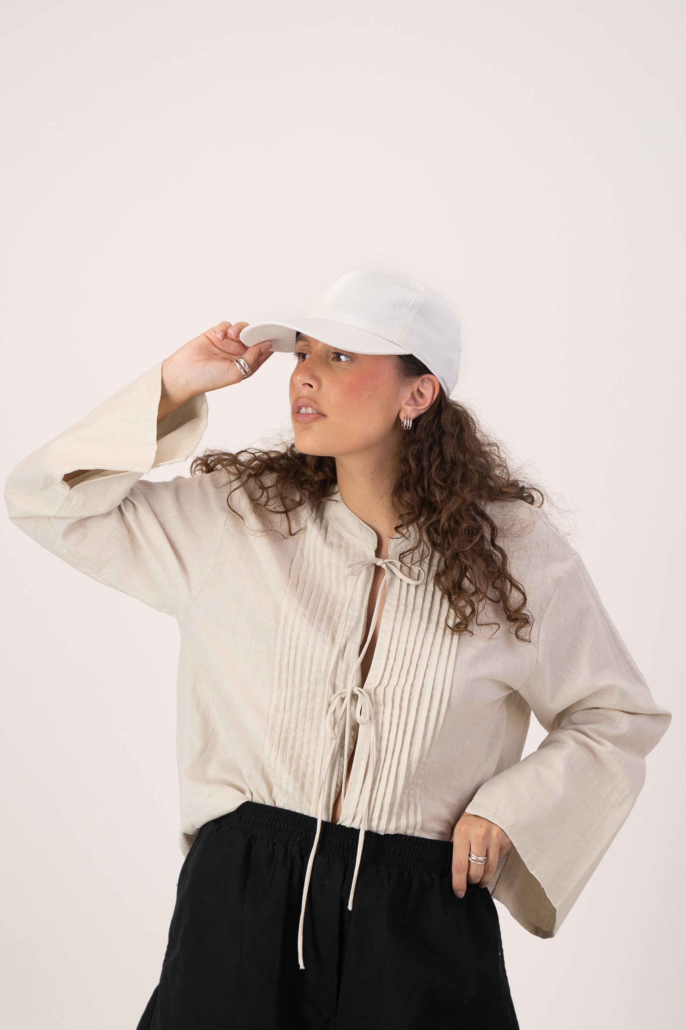 Bow Tie Peak - Cream