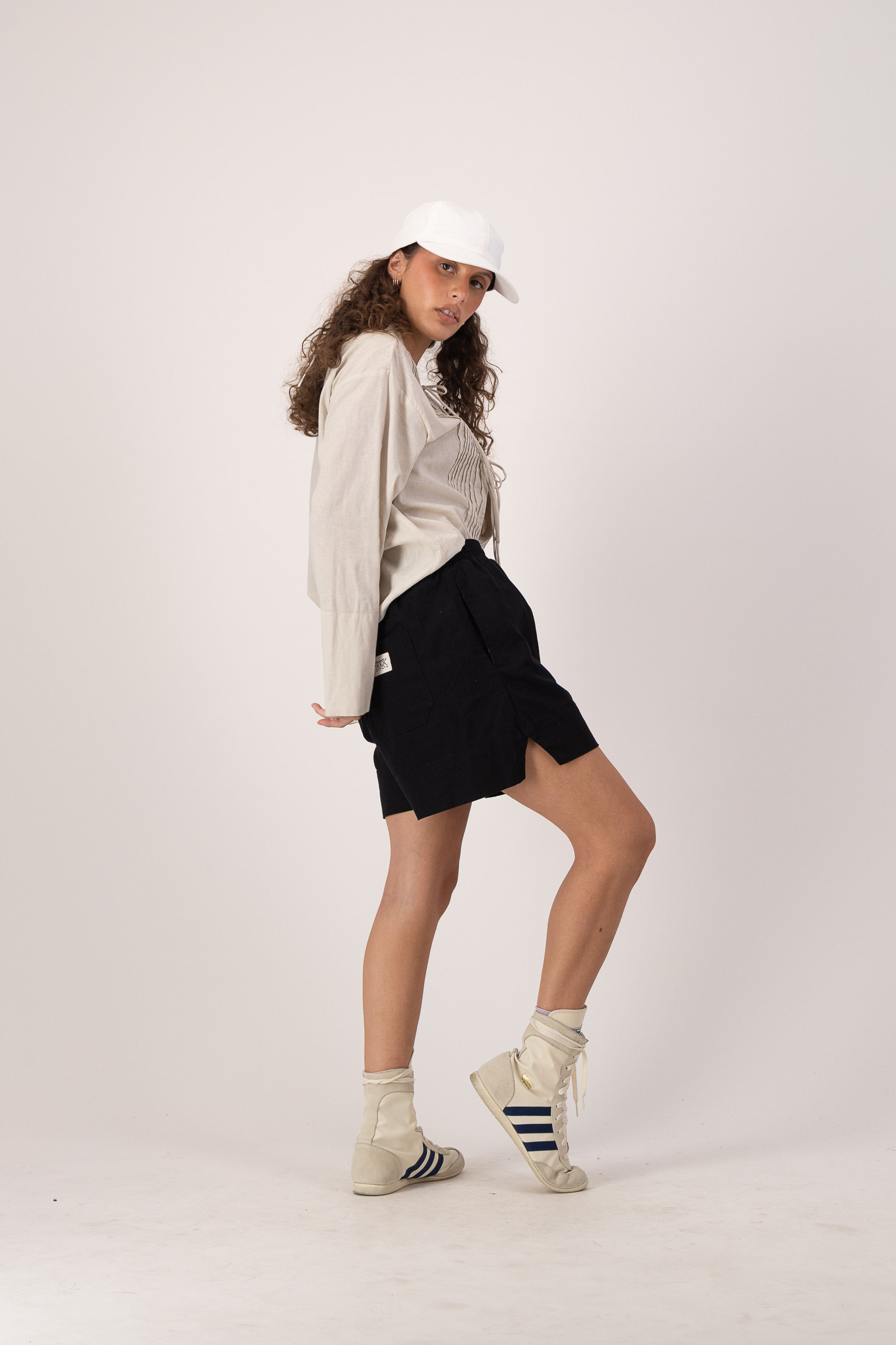 Bow Tie Peak - Cream